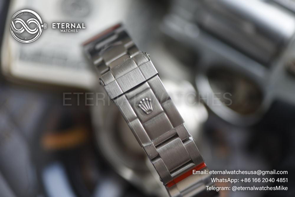 ROLEX - Vintage GMT Master II 126710 Pepsi Oyster 40mm SS/SS Black 3255