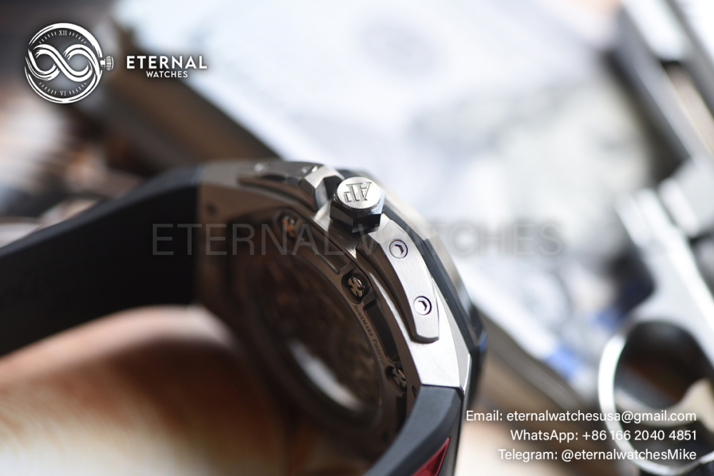 AUDEMARS PIGUET - SUPER CLONE Royal Oak Concept 42mm Spider Man Titanium/RU Tourbillon