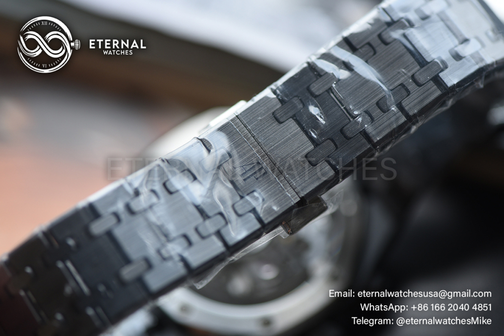 AUDEMARS PIGUET - SUPER CLONE Royal Oak Chronograph 26240CE 41mm Cer/Cer Black Dial ZF 4401 (Free Sprung)