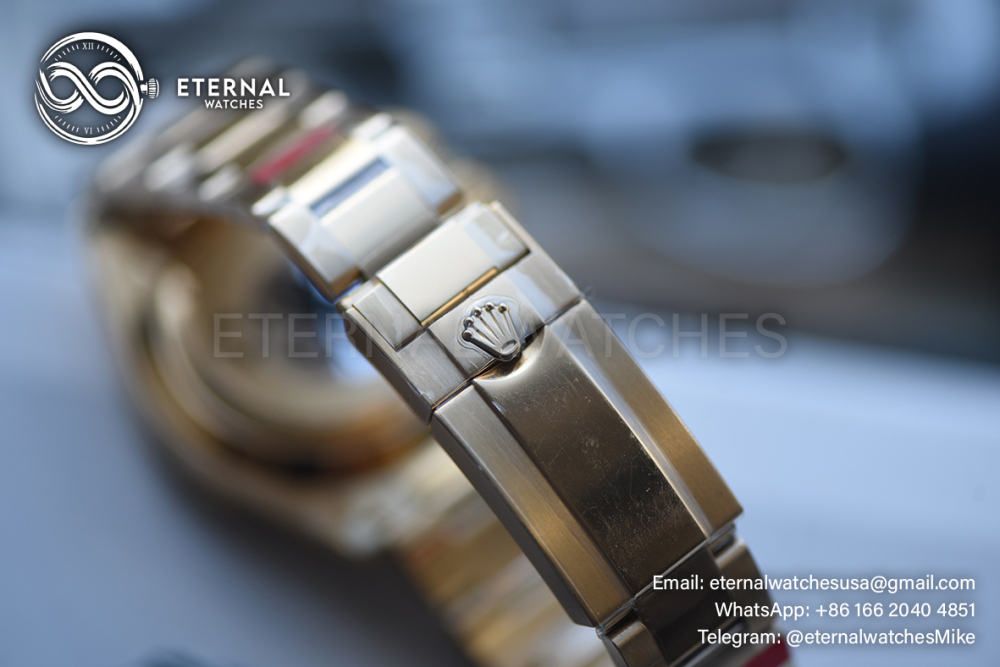 ROLEX - SUPER CLONE Daytona 126508 40mm YG/YG Green/Green/Stk VSF V3 DD4131 (Weight Adjusted)