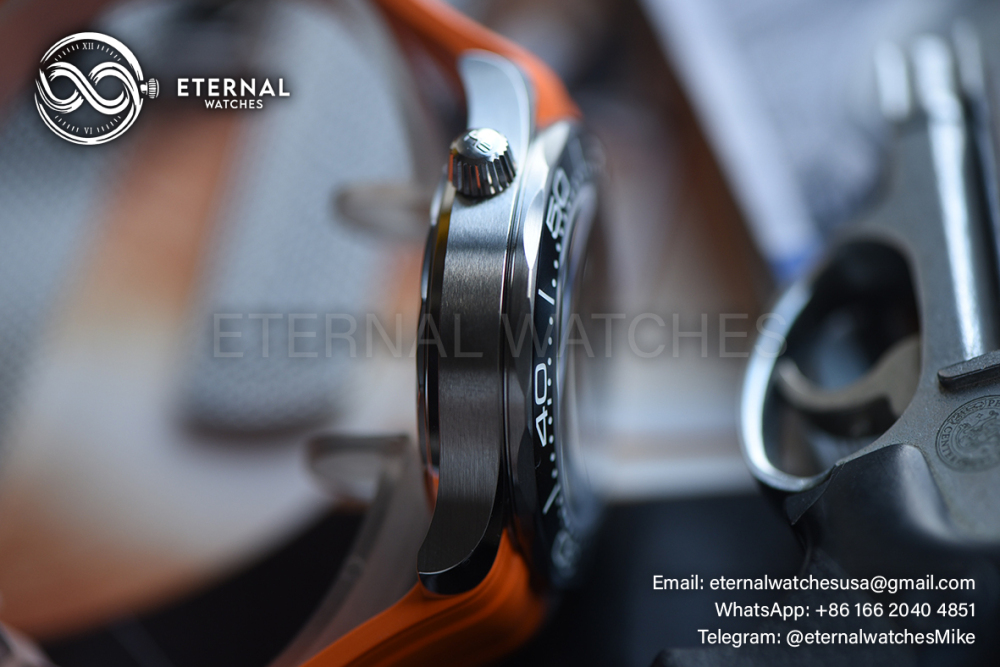 OMEGA - SUPER CLONE Seamaster 300m 42mm SS/RU Black Dial VSF VS8806