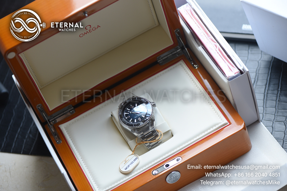 OMEGA - SUPER CLONE Planet Ocean Ultra Deep 45.5mm SS/SS Blue Ombre Dial (Original Set)