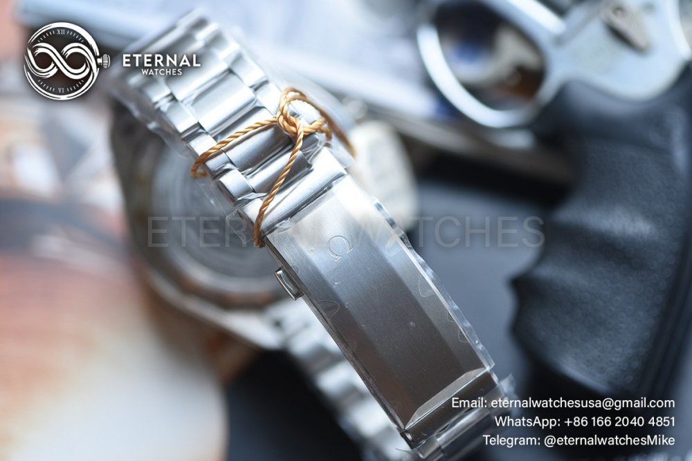 OMEGA - SUPER CLONE Planet Ocean Ultra Deep 45.5mm SS/SS Blue Ombre Dial (Original Set)