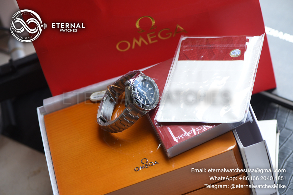 OMEGA - SUPER CLONE Planet Ocean Ultra Deep 45.5mm SS/SS Blue Ombre Dial (Original Set)