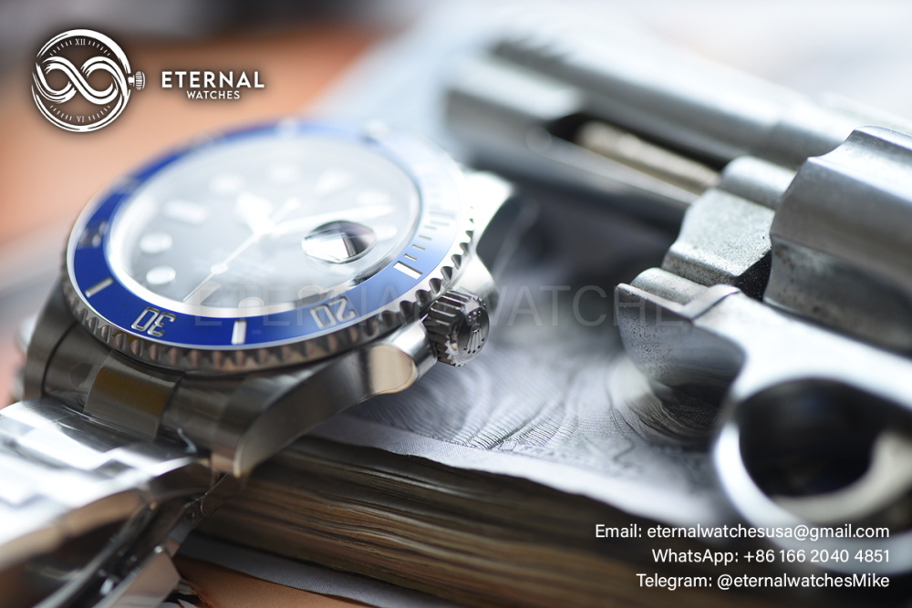 ROLEX - SUPER CLONE Submariner 126619LB 41mm YG/SS Black/Blue VSF V2 DD3235 (Weight Adjusted)