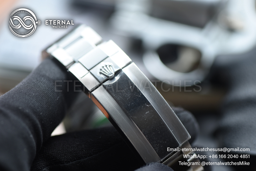 ROLEX - SUPER CLONE Submariner 126619LB 41mm YG/SS Black/Blue VSF V2 DD3235 (Weight Adjusted)
