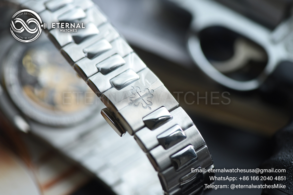 PATEK PHILIPPE - SUPER CLONE Nautilus 5711 40mm Skeleton Dial Artisans De Geneva