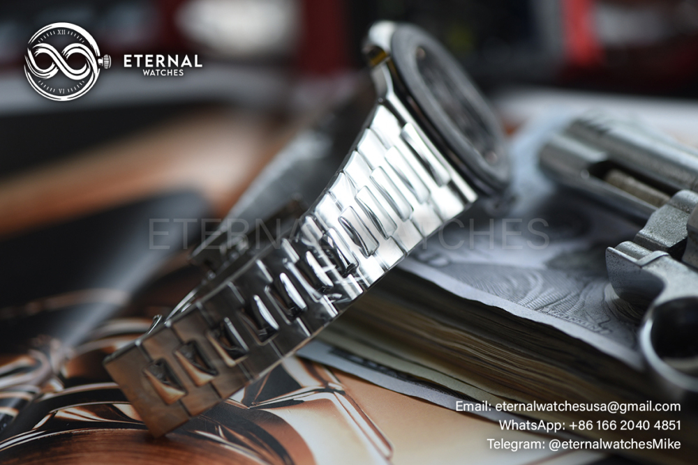 PATEK PHILIPPE - SUPER CLONE Nautilus 5711 40mm Skeleton Dial Artisans De Geneva