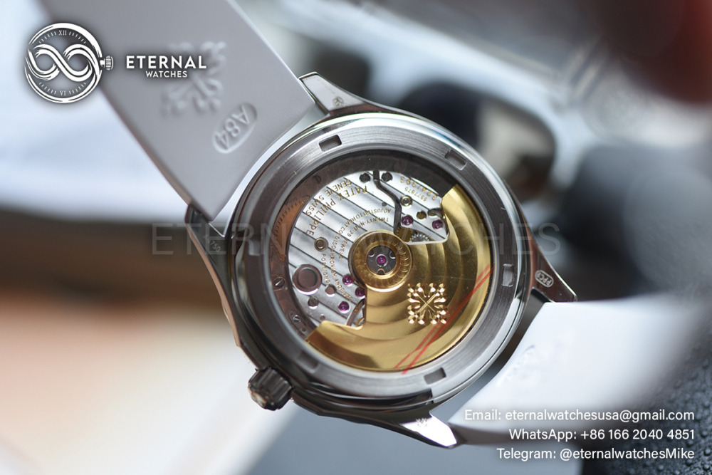 PATEK PHILIPPE - Aquanaut Ladis 5067A 35.6mm Dia SS/RU White Dial ZF Quartz