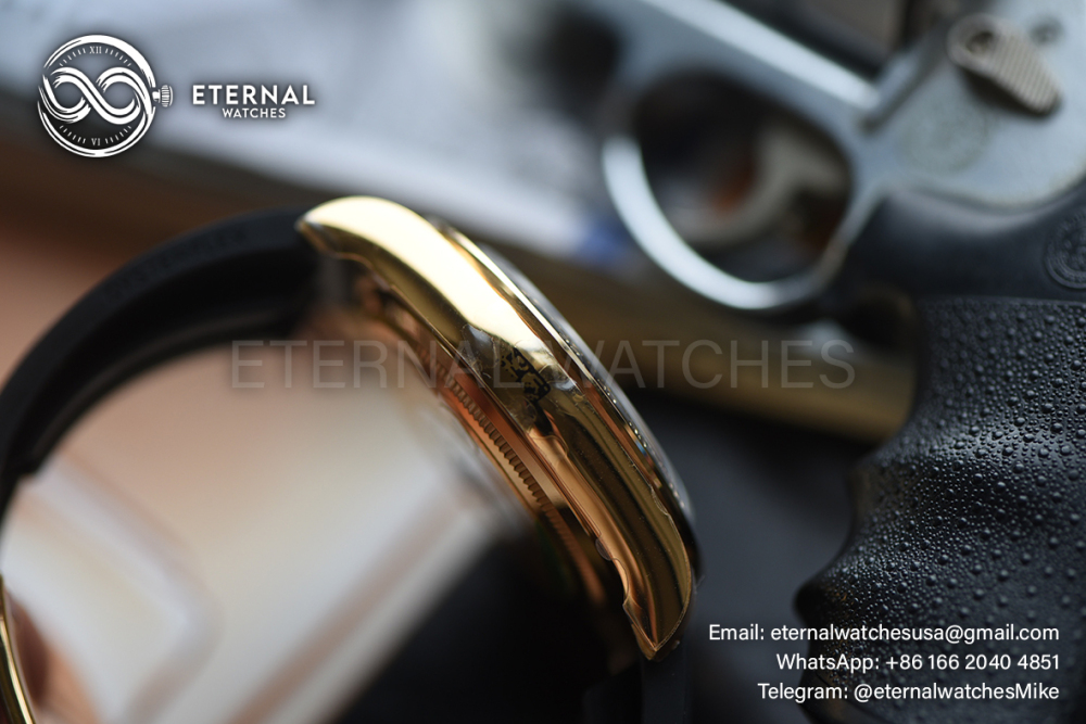 ROLEX - SUPER CLONE Daytona 126518 40mm YG/RU Gold/Stk VSF V2 DD4131 (Weight Adjusted)