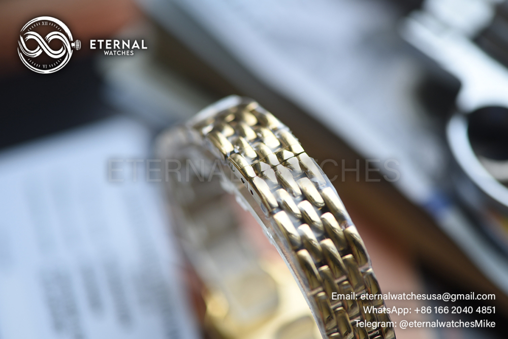 CARTIER - Panthere De Cartier Ladies 27mm YG/YG White Dial