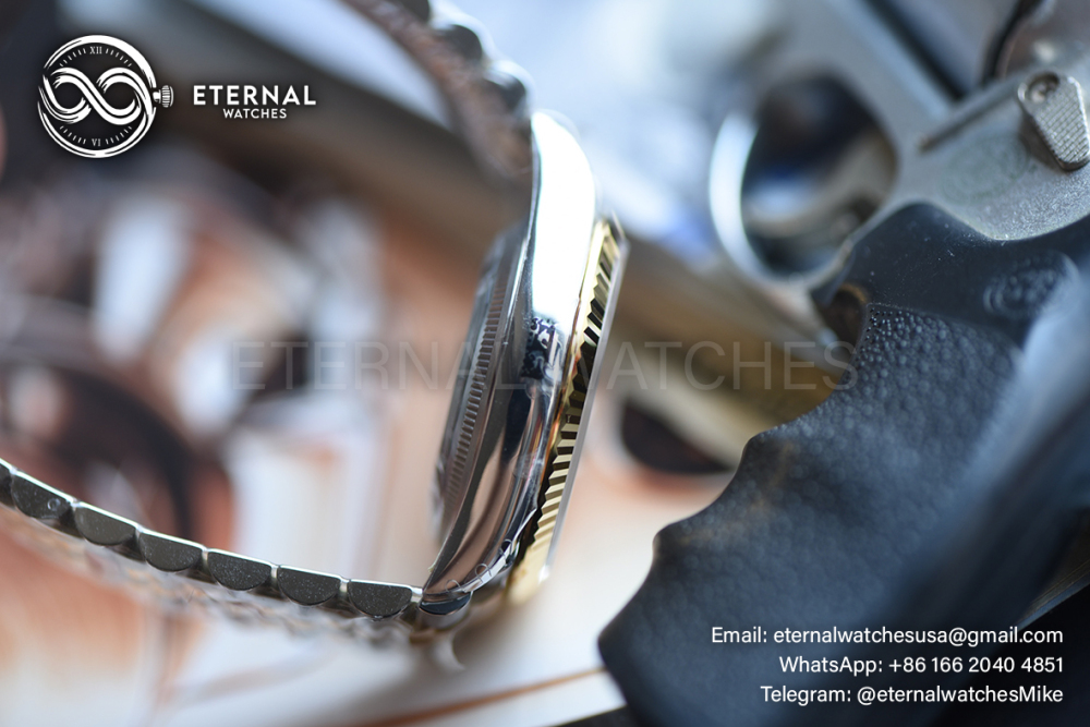 ROLEX - SUPER CLONE DateJust 126233 36mm Yellow Rolesor YG/RMN Silver Dial Fluted V2 VSF 3235 (2026 - Weight Adjusted)