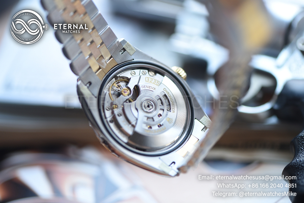 ROLEX - SUPER CLONE DateJust 126233 36mm Yellow Rolesor YG/RMN Silver Dial Fluted V2 VSF 3235 (2026 - Weight Adjusted)