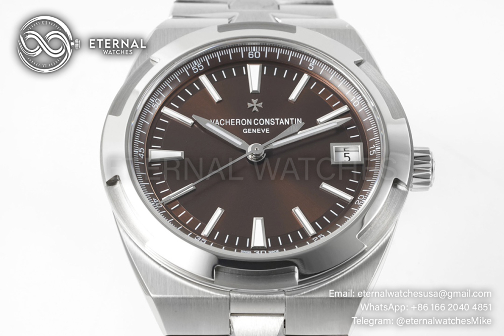 VACHERON CONSTANTIN - Overseas 4500V SS/SS Brown Dial PPF Cal.5100
