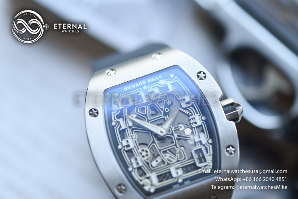 RICHARD MILLE - VAUCHER SUPER CLONE RM67-01 Titanium Automatic Winding Extra Flat