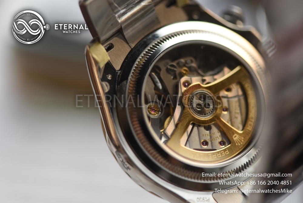 ROLEX - SUPER CLONE Daytona 126506 40mm SS/SS Ice-Blue/Stk VSF V3 DD4131 (Weight Adjusted, Free Sprung)