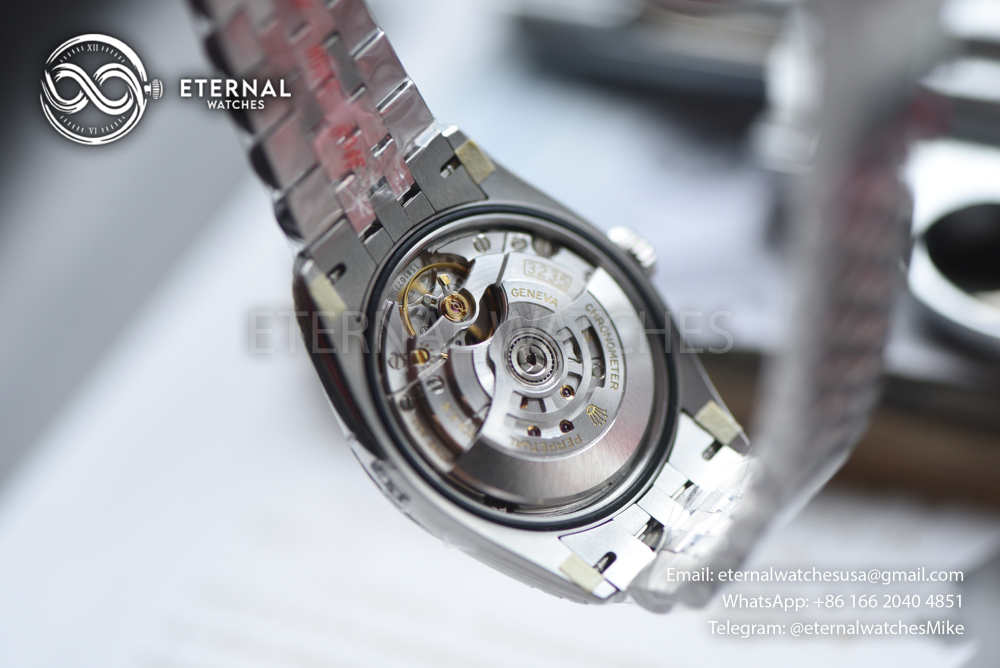 ROLEX - SUPER CLONE DateJust 126234 36mm SS/Stk Silver Dial Fluted V2 VSF 3235 (2026 - Weight Adjusted)