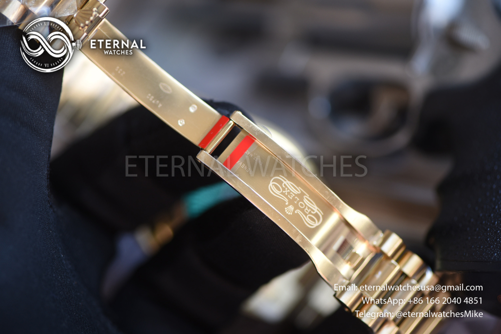 ROLEX - SUPER CLONE DayDate 228238 40mm YG/YG Green Ombre RCF V2 (Weight Adjusted)