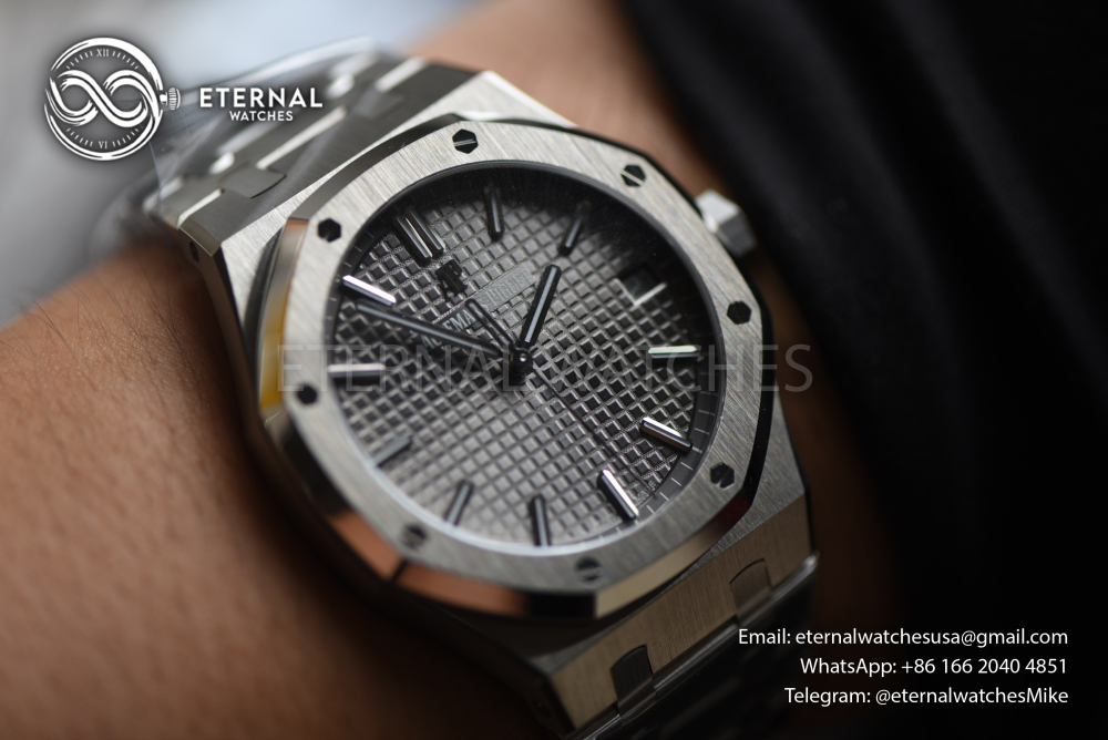 AUDEMARS PIGUET - SUPER CLONE Royal Oak 41mm 15500 SS/SS Grey Dial VSF DD4302