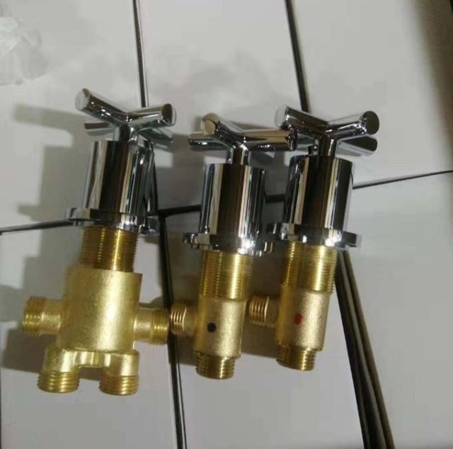 Jacuzzis whirlpool parts bathtub faucet set bathtub waterfall faucet