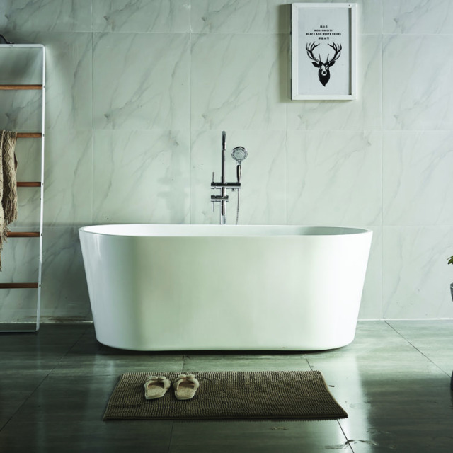 Hotel Project Modern Luxurious 59 Inch Deep-soaking Non-slip Oval Freestanding Bathtub