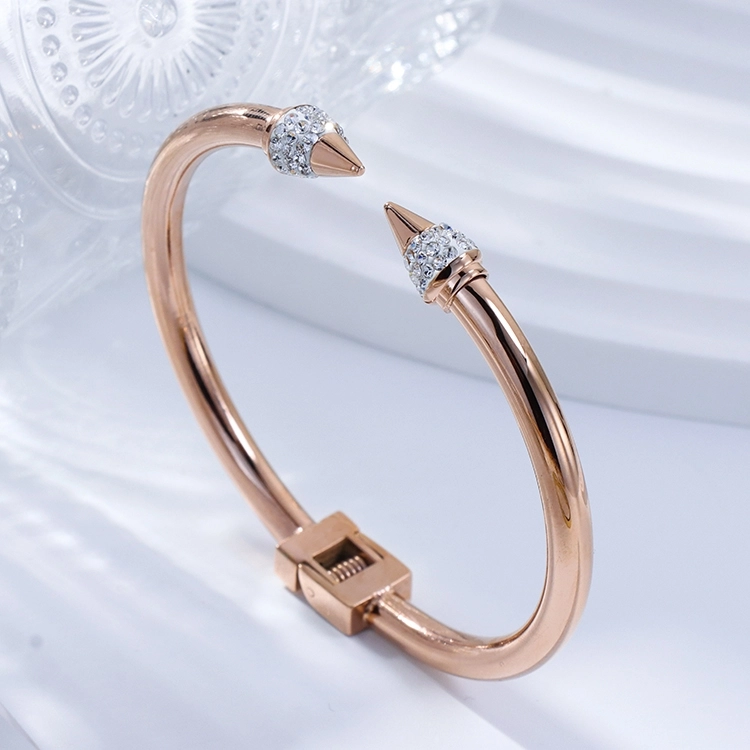 Stainless Steel Fashion Jewelry Creative Gold Plated Cuff Nail Bracelets for Men Or Women