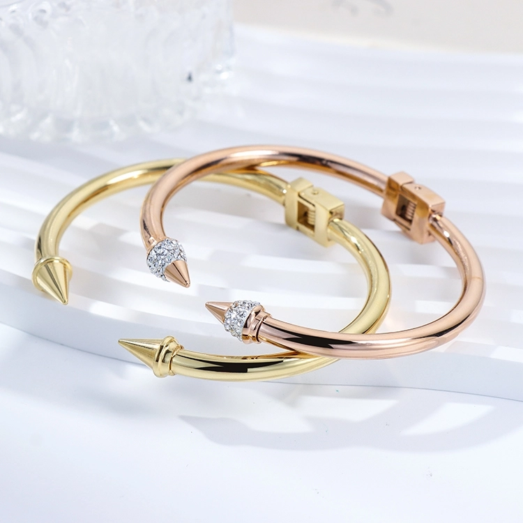 Stainless Steel Fashion Jewelry Creative Gold Plated Cuff Nail Bracelets for Men Or Women