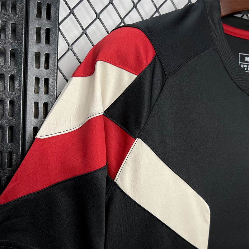 【Fan】24/25 M-U Black T-shirt Jersey