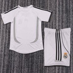 2006/07 Real Madrid Retro Kids Jersey Home size:16-28