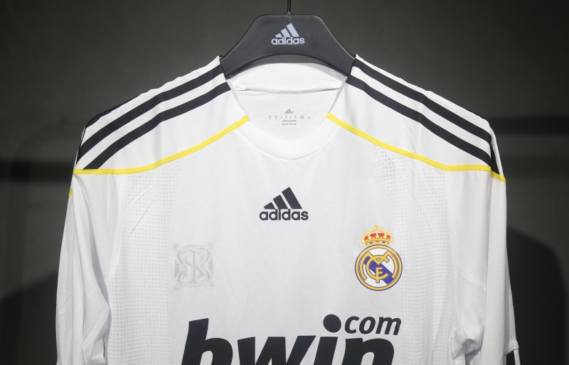 2009/10 Real Madrid Home Retro Jersey Player Version Long Sleeve