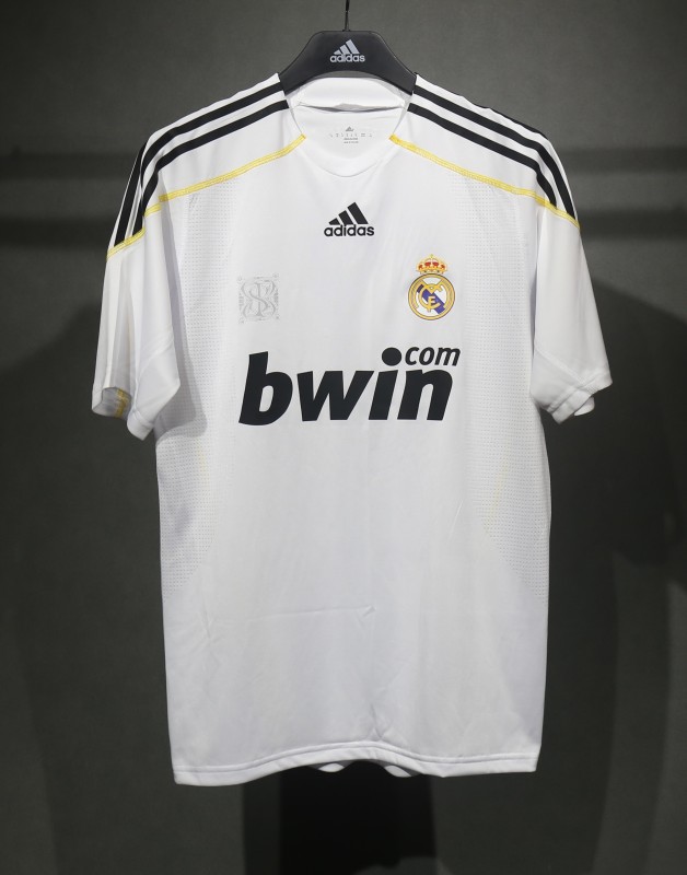 2009/10 Real Madrid Home Retro Jersey Player Version 