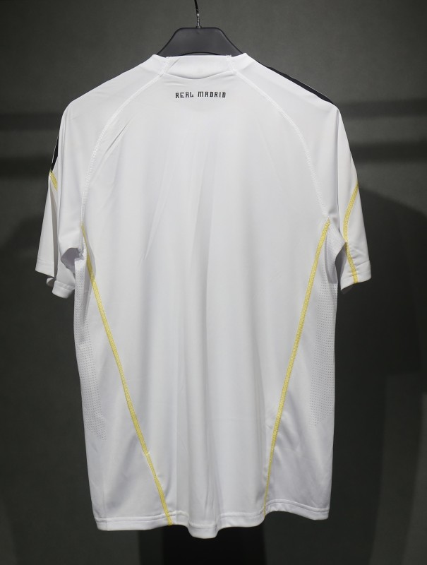 2009/10 Real Madrid Home Retro Jersey Player Version 