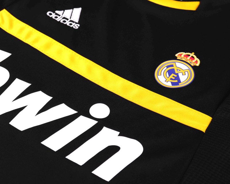 2011/12 Real Madrid Retro Kids Jersey Goalkeeper Black