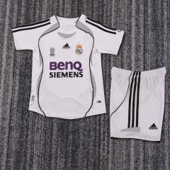 2006/07 Real Madrid Retro Kids Jersey Home size:16-28