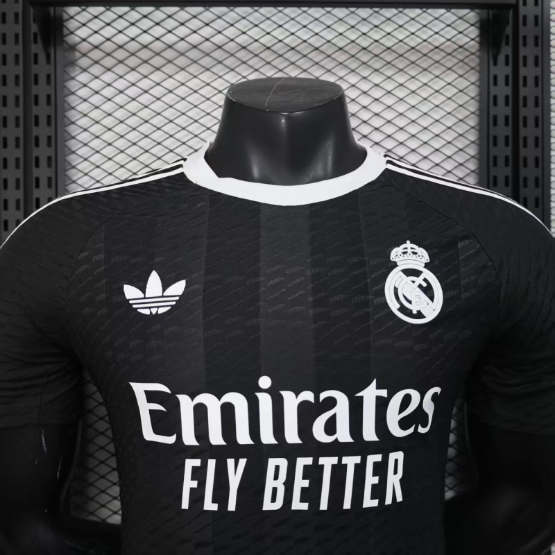 2025/26 Real Madrid Goalkeeper Player Version