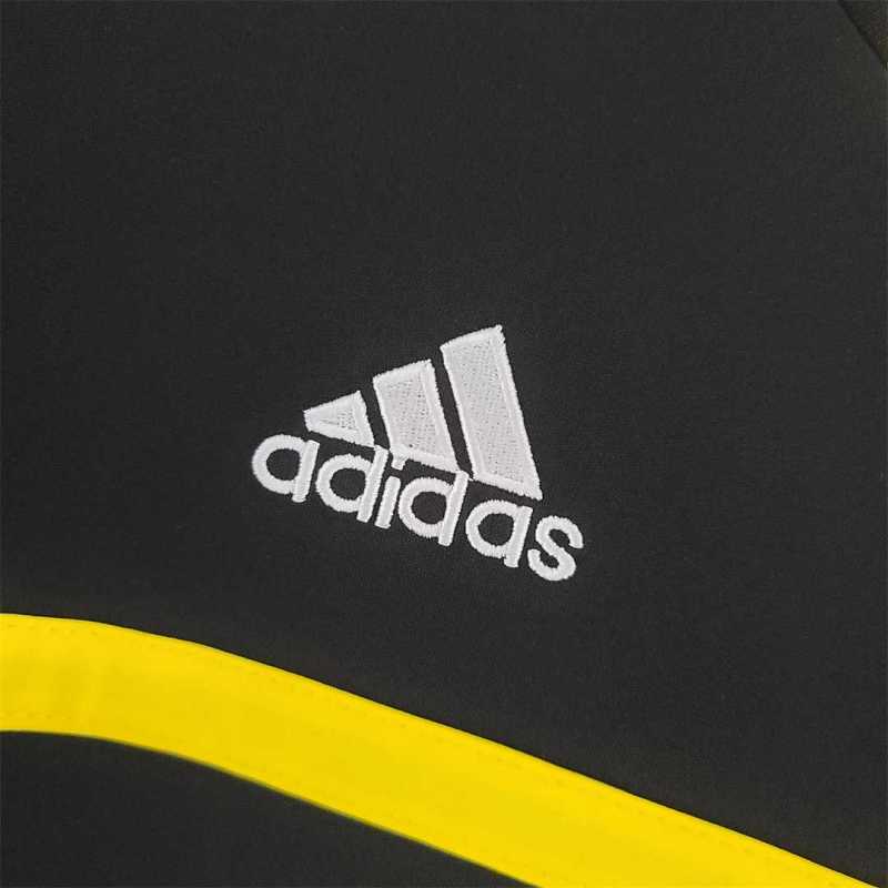 2011/12 Real Madrid Retro Jersey Goalkeeper Black