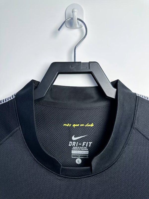 2011/12 Barcelona Retro Jersey Away