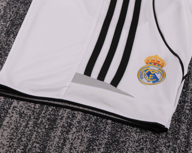 2006/07 Real Madrid Retro Kids Jersey Home size:16-28