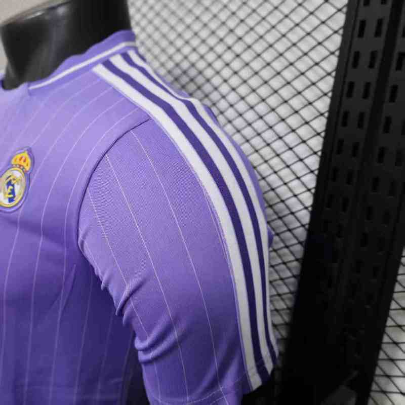 2025/26 Real Madrid Retro Model Jersey Player Version 