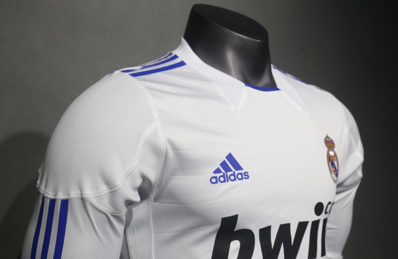 2010/11 Real Madrid Home Retro Jersey Player Version Long Sleeve