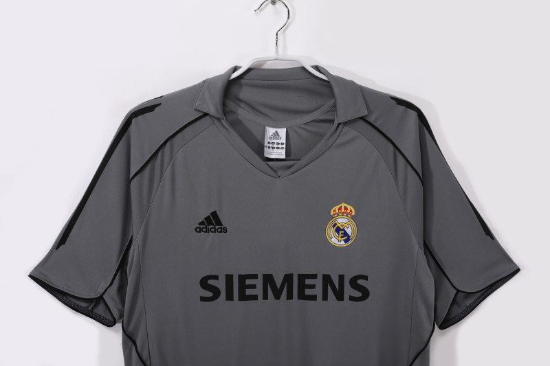 2005/06 Real Madrid Third Away Retro Jersey 