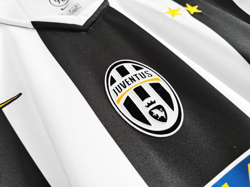 2004/05 Juventus Retro Jersey Home