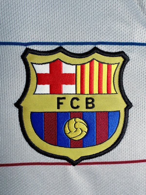 2003/04 Barcelona Away Retro Jersey Long sleeved