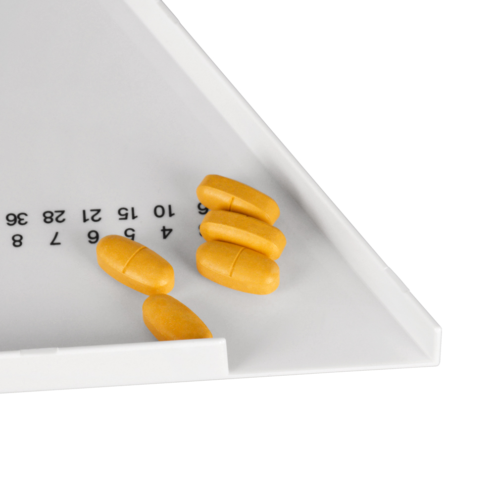 Pharmacy Pill Counting Tray with Spatula, White Triangle Style