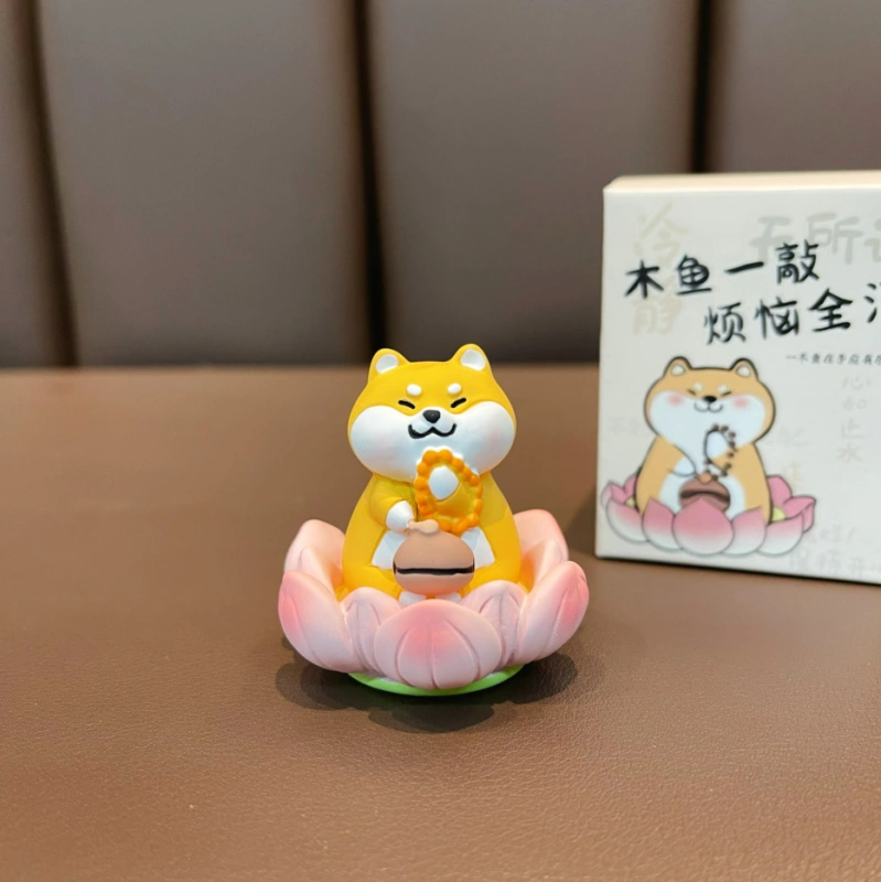 百茂原创佛系好运莲莲木鱼猪猪汽车摆件可爱精致树脂公仔桌面批发
