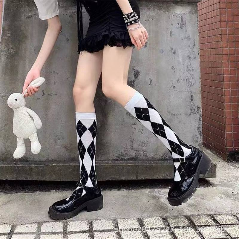 复古咖啡色长筒及膝袜菱格小腿女袜学院风ins潮袜cosplay