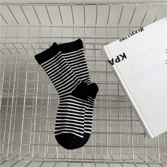 24新款条纹中筒袜秋冬中筒袜日系条纹女中通堆堆袜子女