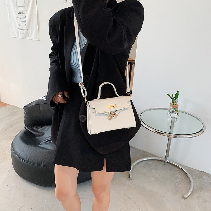 包包女2024春秋新款锁扣时尚女包潮流行压花女士单肩包潮流斜挎包