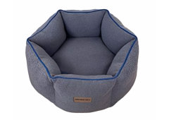 Hexagonal dog bed