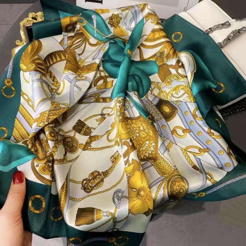 100% Real Mulberry Silk Scarf with Golden Chain Print – Headscarf, Hair Wrap, Neck Scarf, Neckerchief